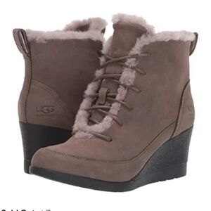 UGG Bridgit Womens 9 Suede Wedge Ankle Boots